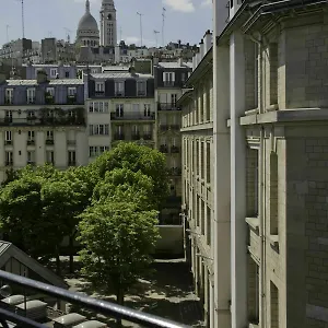 Le Montclair Montmartre By River France
